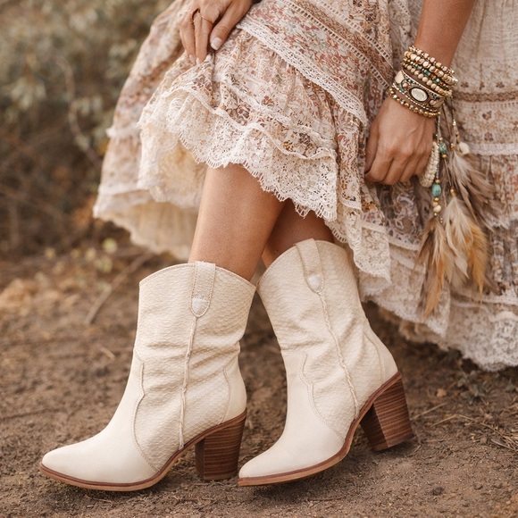MIA Shoes - MIA Cream Textured Cowgirl Heeled Boots